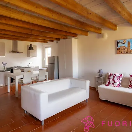 Fuoriporta Affitti Brevi - Tetti Di * Parma