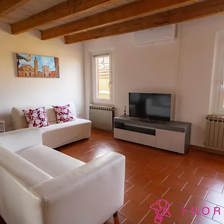 Apartment Fuoriporta Affitti Brevi - Tetti Di Parma