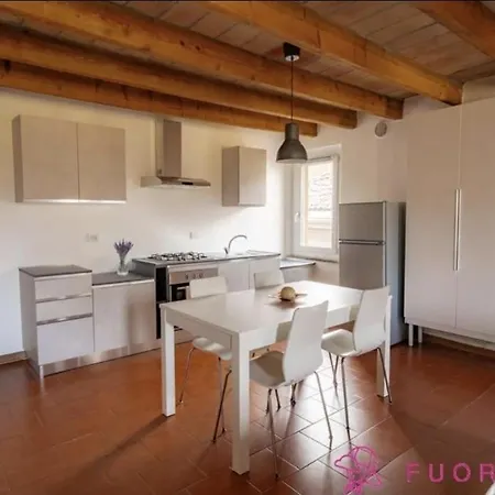 Apartment Fuoriporta Affitti Brevi - Tetti Di Parma